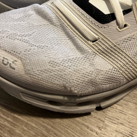 On Cloudgo running shoe - Picture 4 of 11
